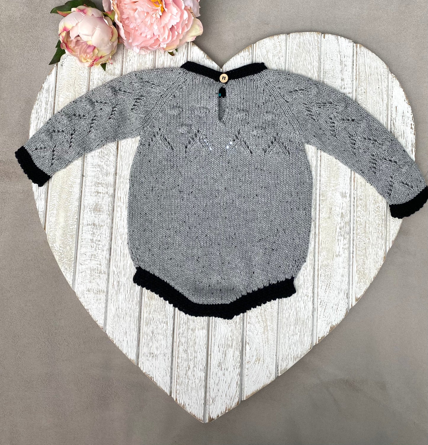 AW21 Nueces Kids Grey Dots Knitted Romper