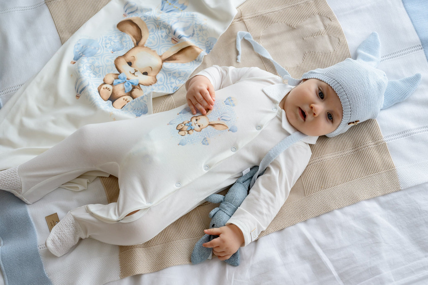 Jamiks Robin White & Blue Bunny Motif Babygrow