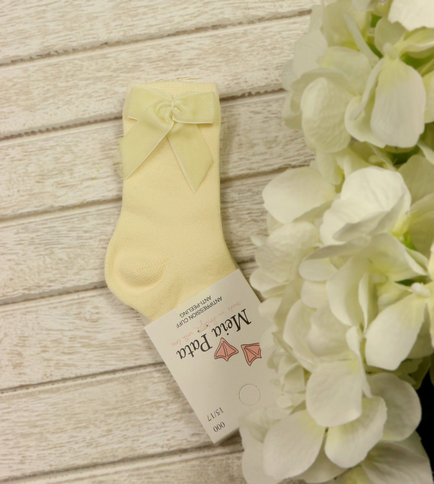 Meia Pata lvory Knee High Socks with Velvet Bow