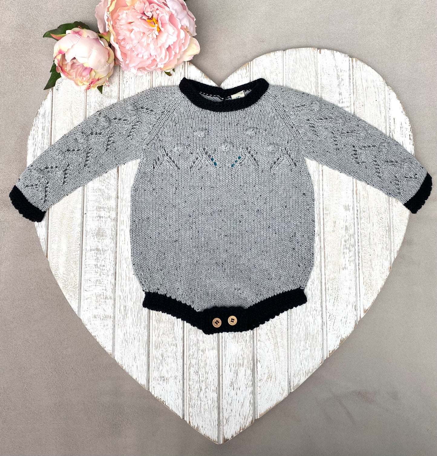 AW21 Nueces Kids Grey Dots Knitted Romper