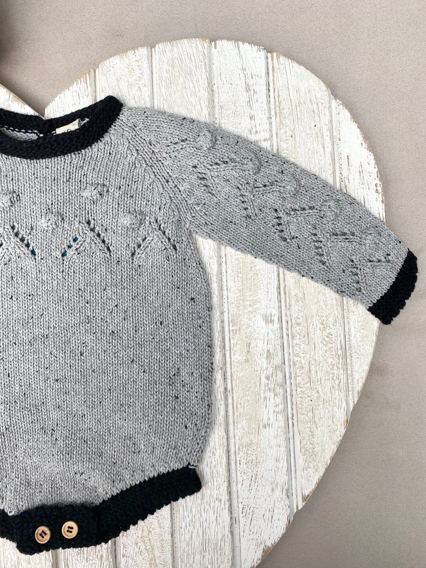 AW21 Nueces Kids Grey Dots Knitted Romper